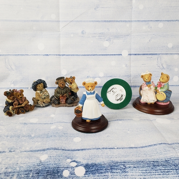 The Upstairs Bears Polly Little Kitchen Maid, made of resin. sturdy no chips - Picture 2 of 4